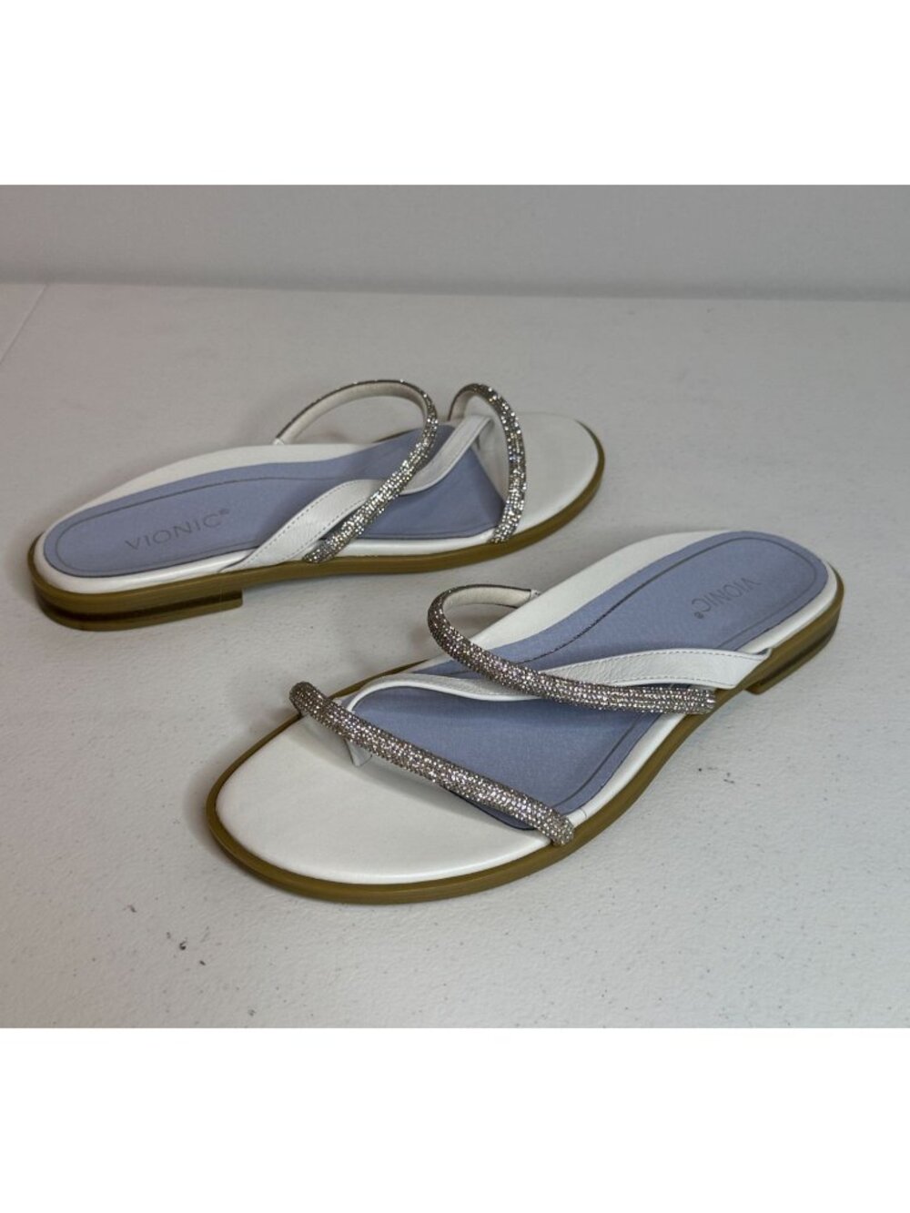 Vionic Size 8 White Rhinestone Strappy Leather Comfort Sandals